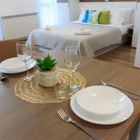 Apartment Gold Class Ams 63